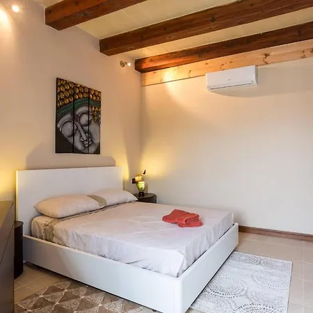 Suantrai - Cosy House Of Character * Żebbuġ